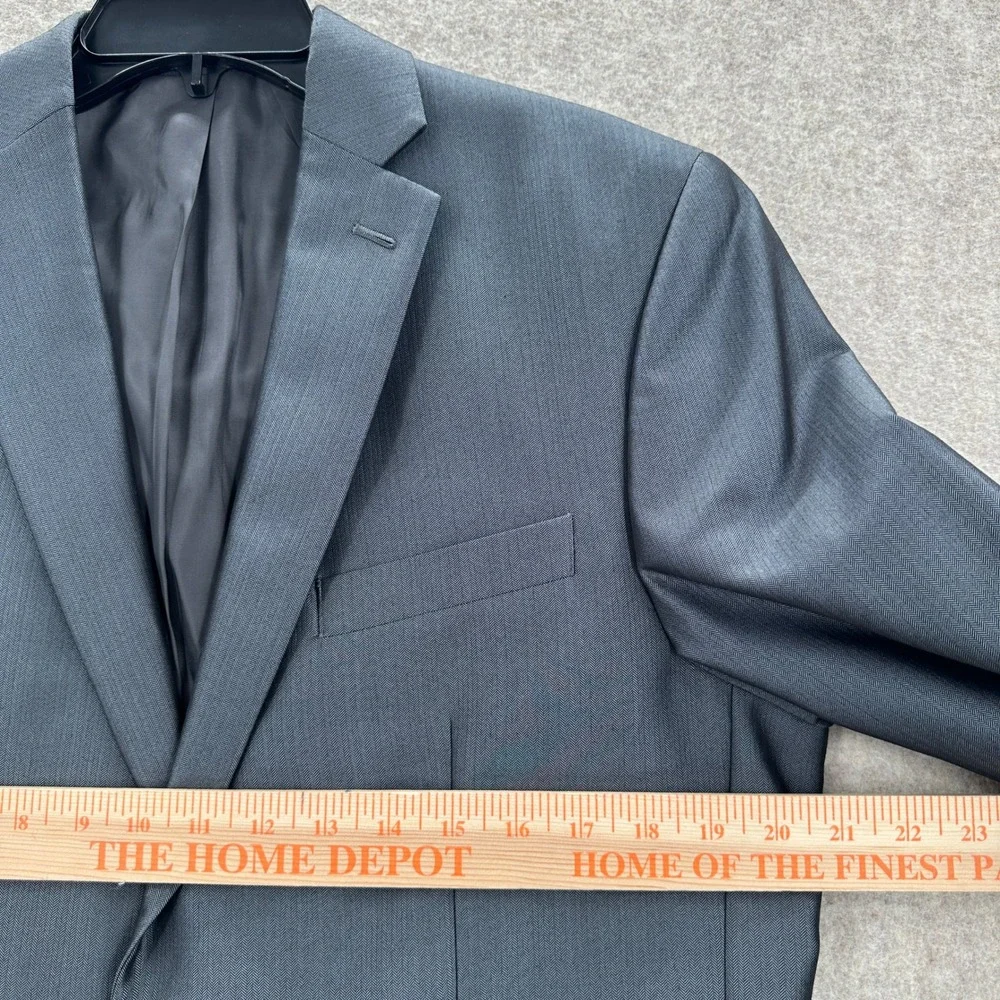 Calvin Klein Shiny Charcoal Herringbone Full Suit Jacket 40R Pants 32X30‎